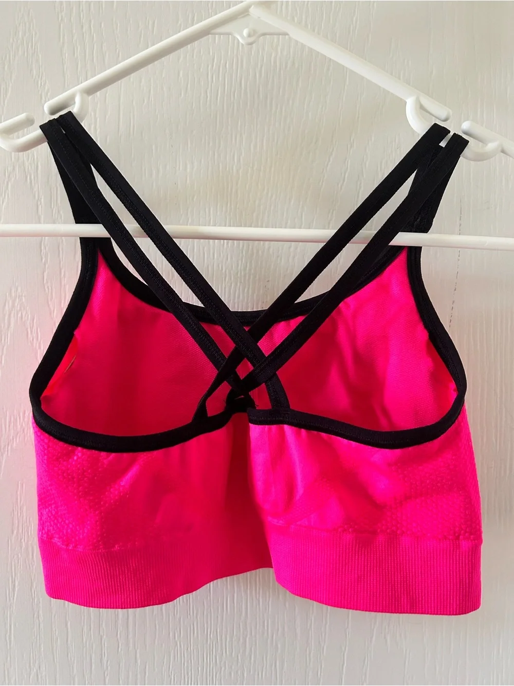Champion Hot Pink Black Trim Seamless Sports Bra Size M Workout Activewear Gym